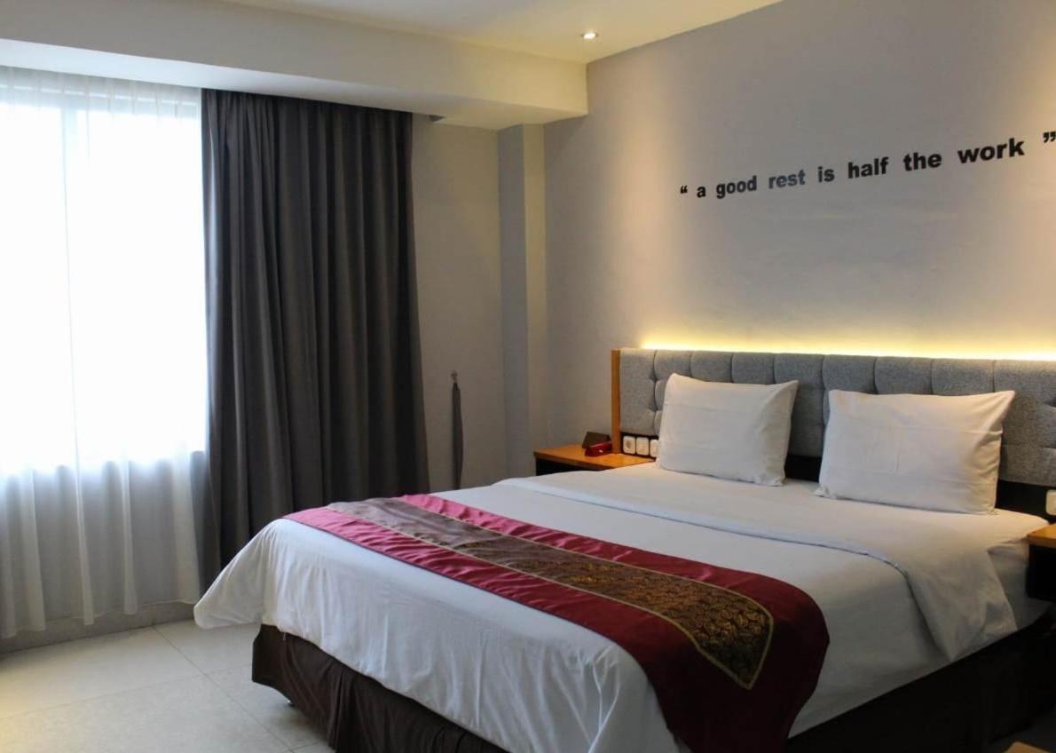 The Royal Idi Hotel Idirayeuk Exterior photo
